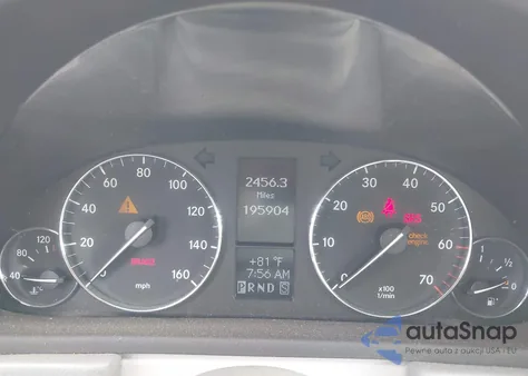 2005 Mercedes-Benz C 240 Luxury из США, поврежденный, VIN WDBRF61J15A789470